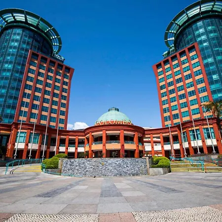 Wfh Urban Retreat @ Carnide Апартаменти *