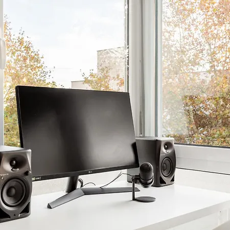 Wfh Urban Retreat @ Carnide Apartmán *